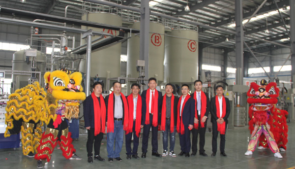 千秋偉業(yè)添錦繡 萬(wàn)里鵬程展宏圖 —— 常青樹(shù)舞獅獻(xiàn)瑞賀新春，歡天喜地迎開(kāi)工！